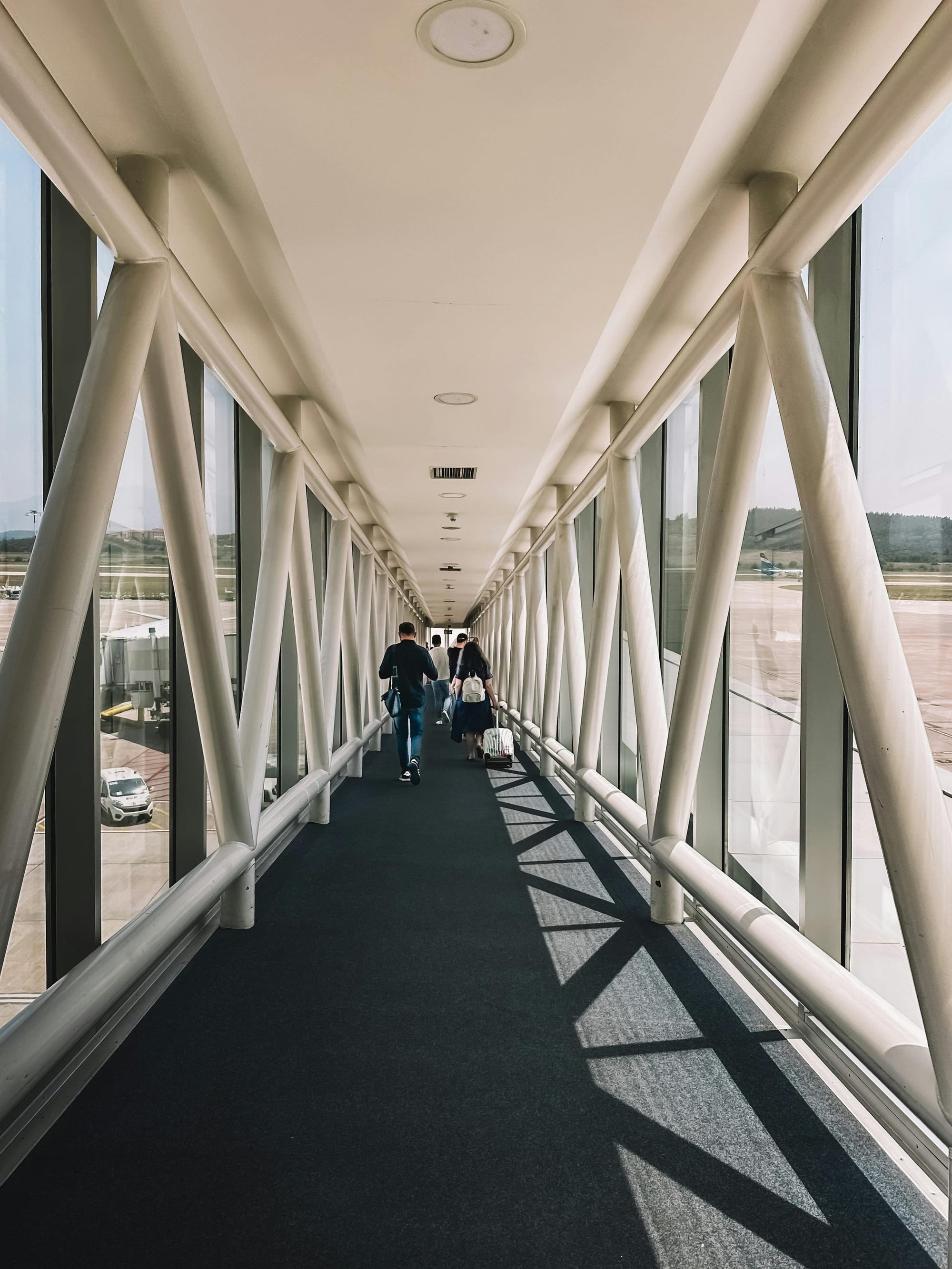 Airport passage 
